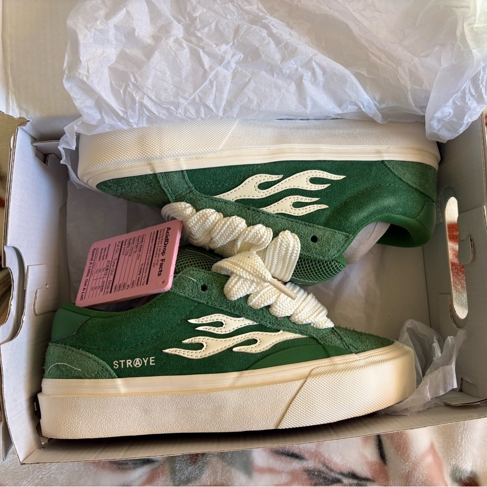 Straye Green Athletic Shoes